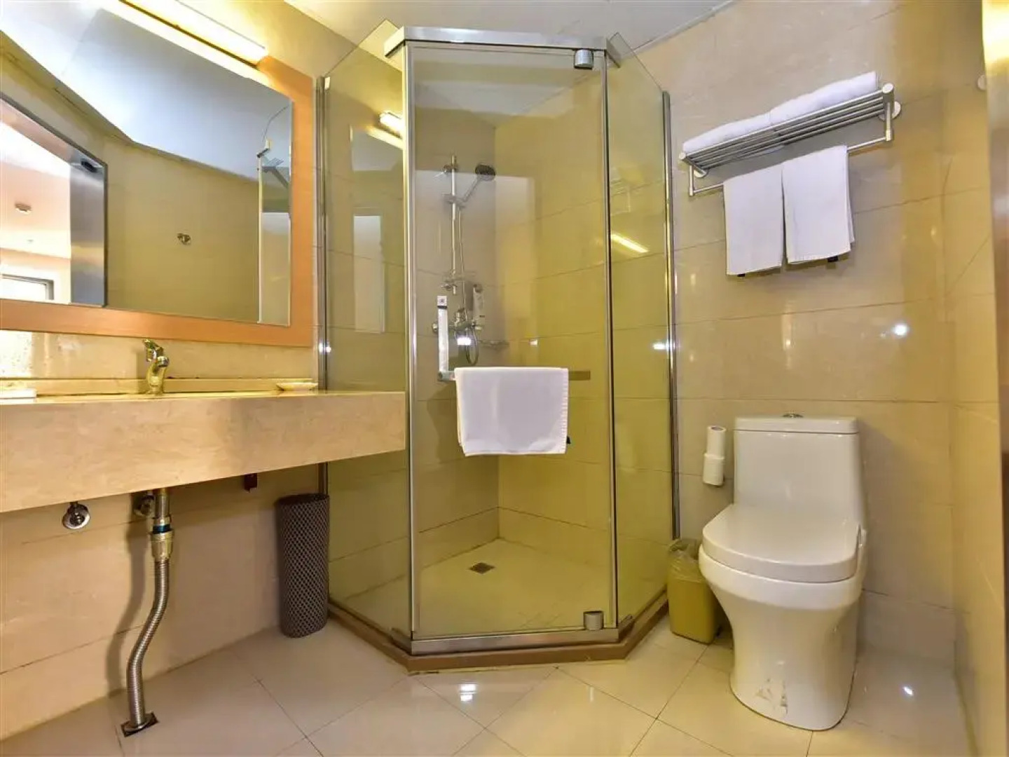 Ibis Ningbo Tianyi Square