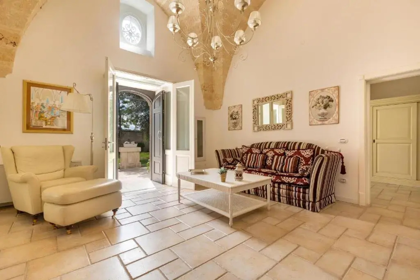 Villa Medici alla Macchia by BarbarHouse