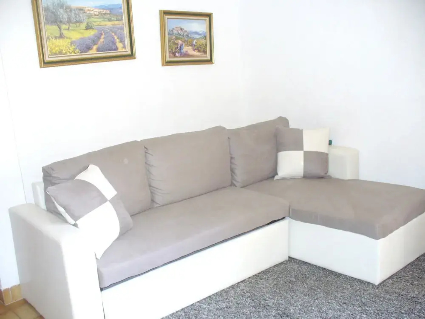 House With 2 Bedrooms in Villeuneuve sur Yonne, With Wonderful Mountai