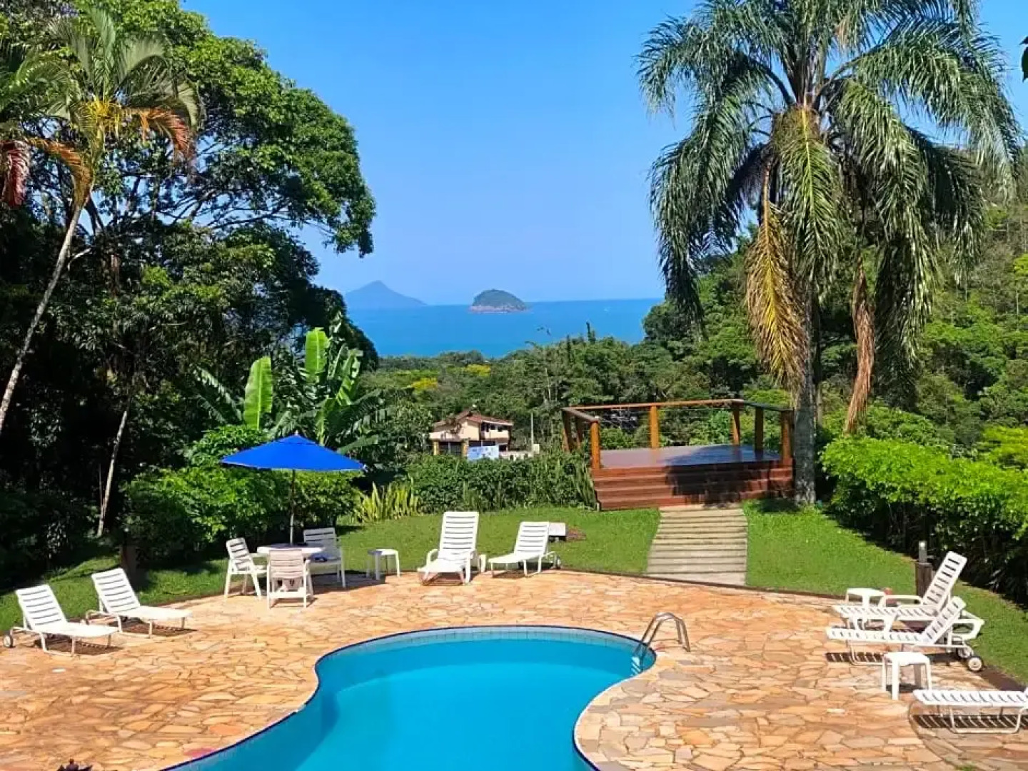 Chalé Boiçucanga - Condomínio Village do Mirante