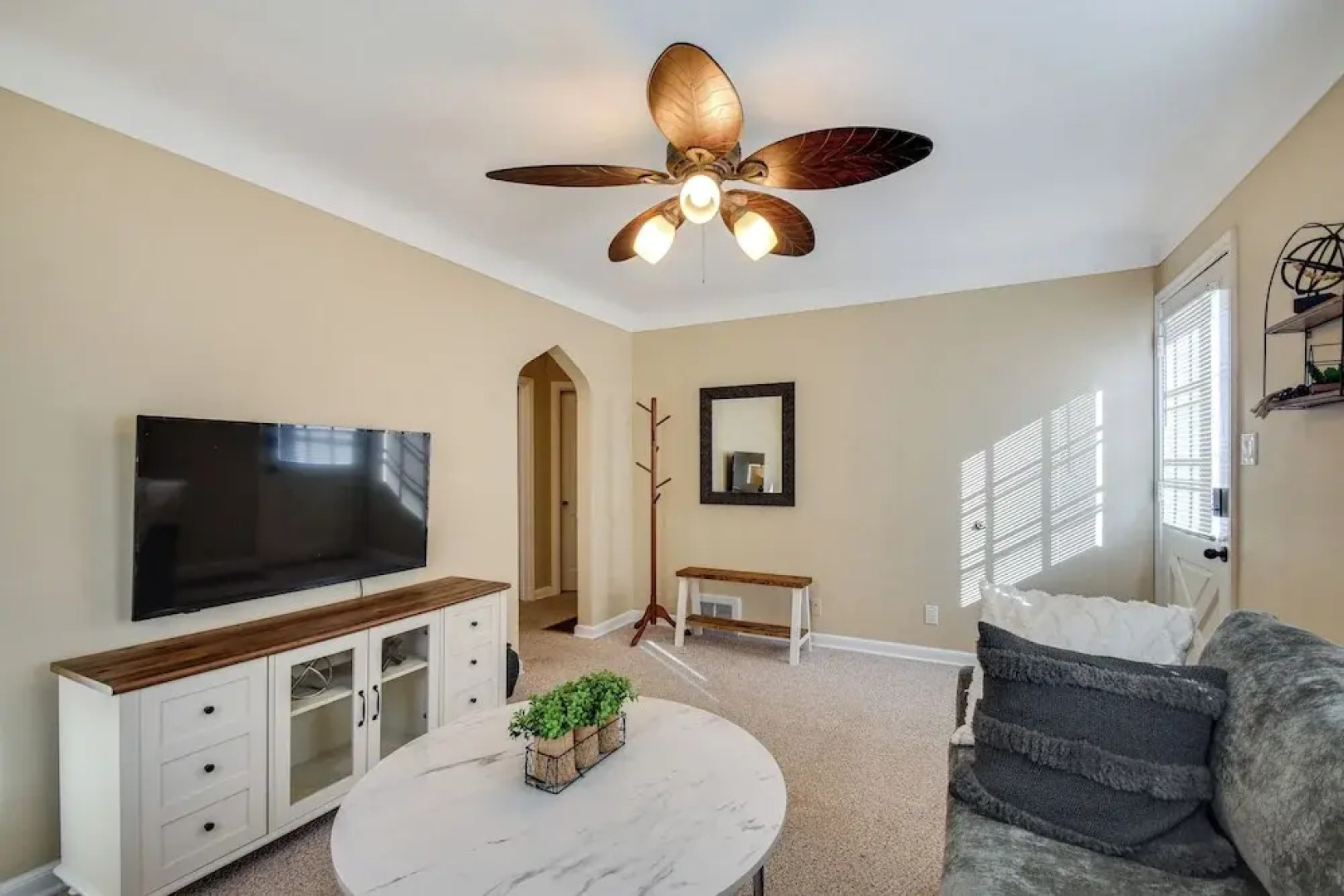 Quaint Cedar Rapids Home, 4 Mi to Downtown!