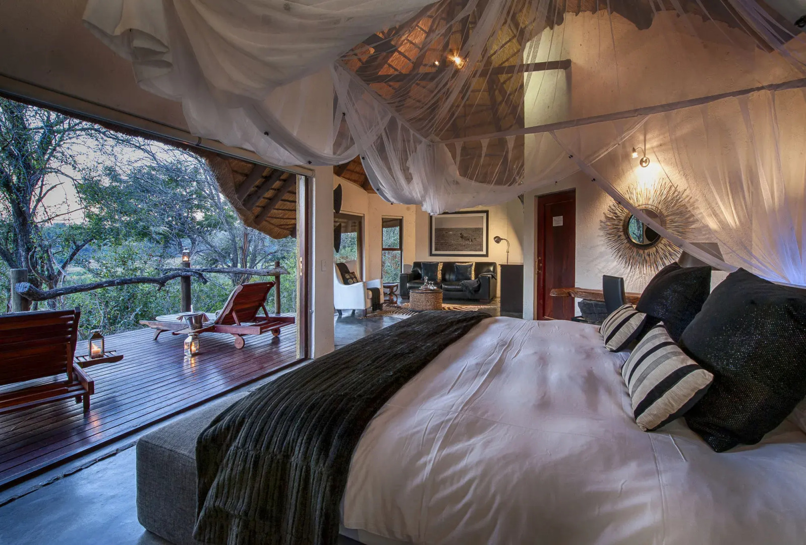 Pondoro Game Lodge  - Open to Kruger Park