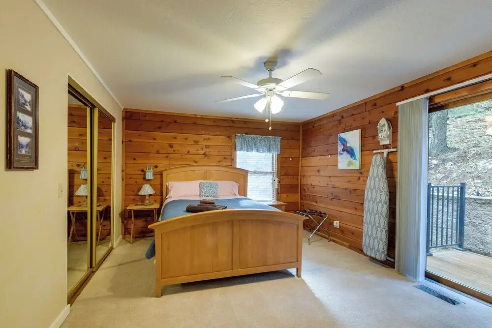 11 Mi to Apple Hill: Pollock Pines Resort Cabin