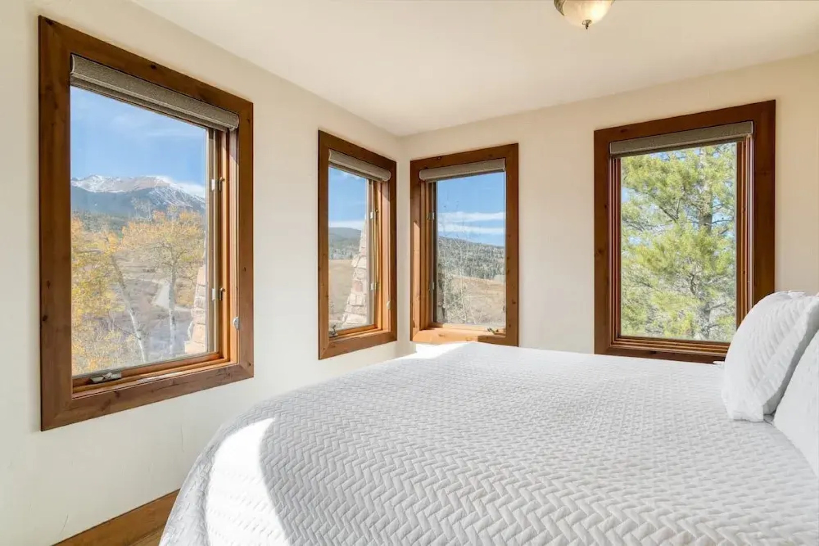 Topaz Estate by Avantstay Luxe Home, Pool + View