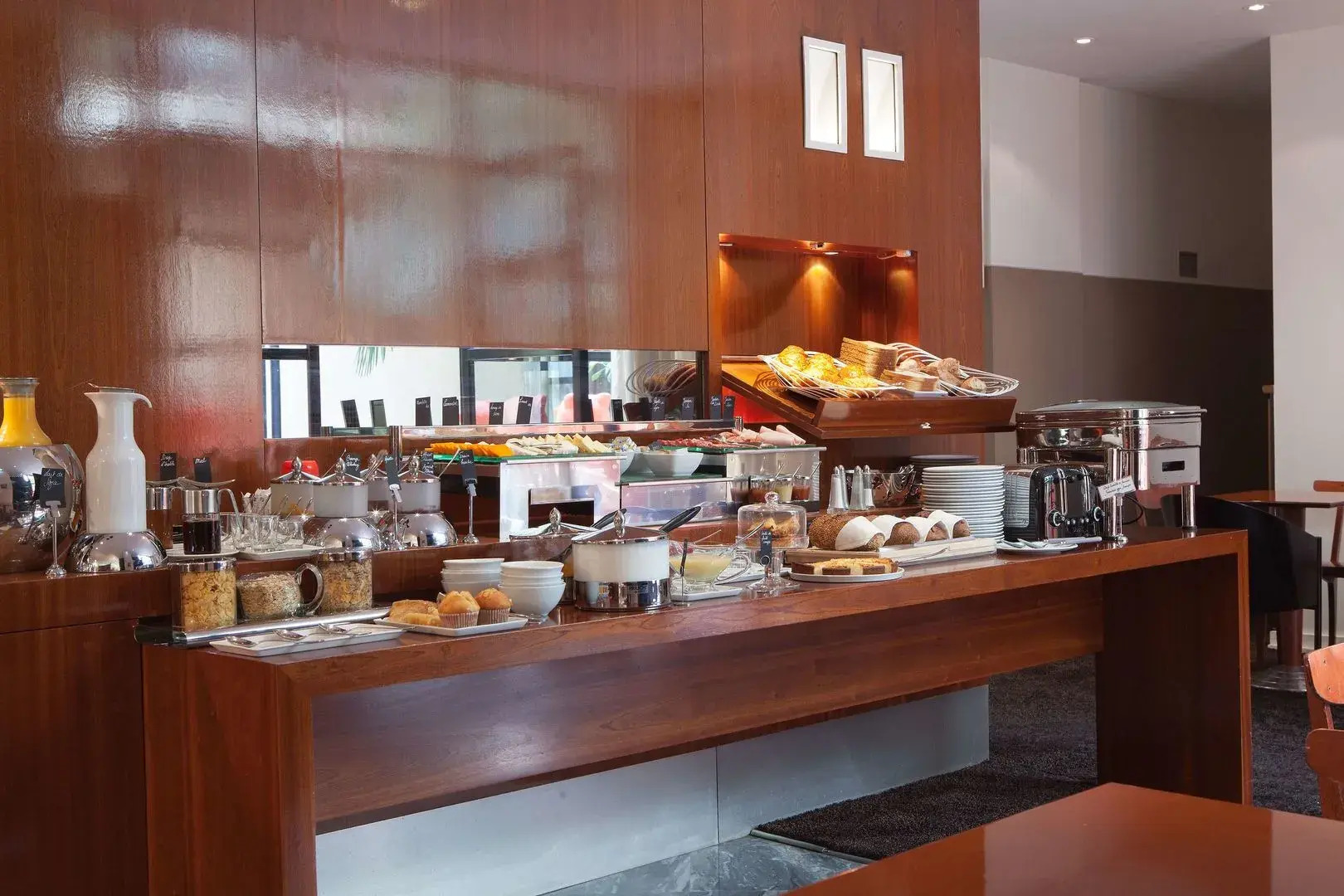 Golden Tulip Opera De Noailles