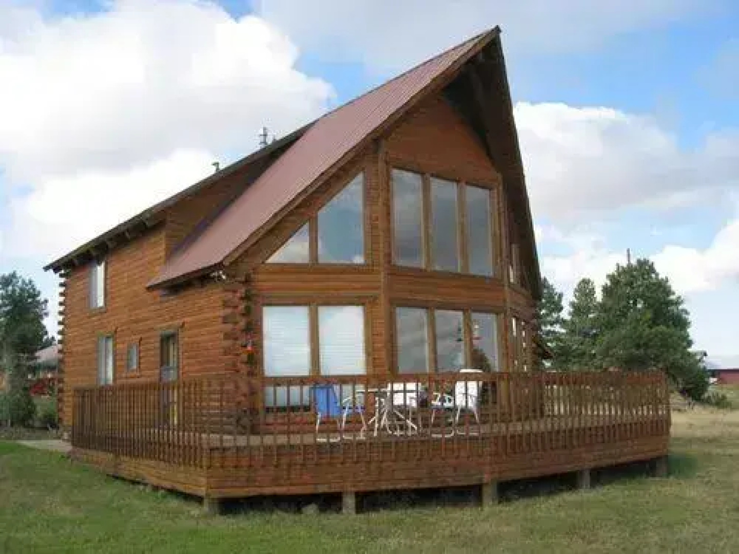 Aunt M's Kick Back 3 Br Cabin by RedAwning