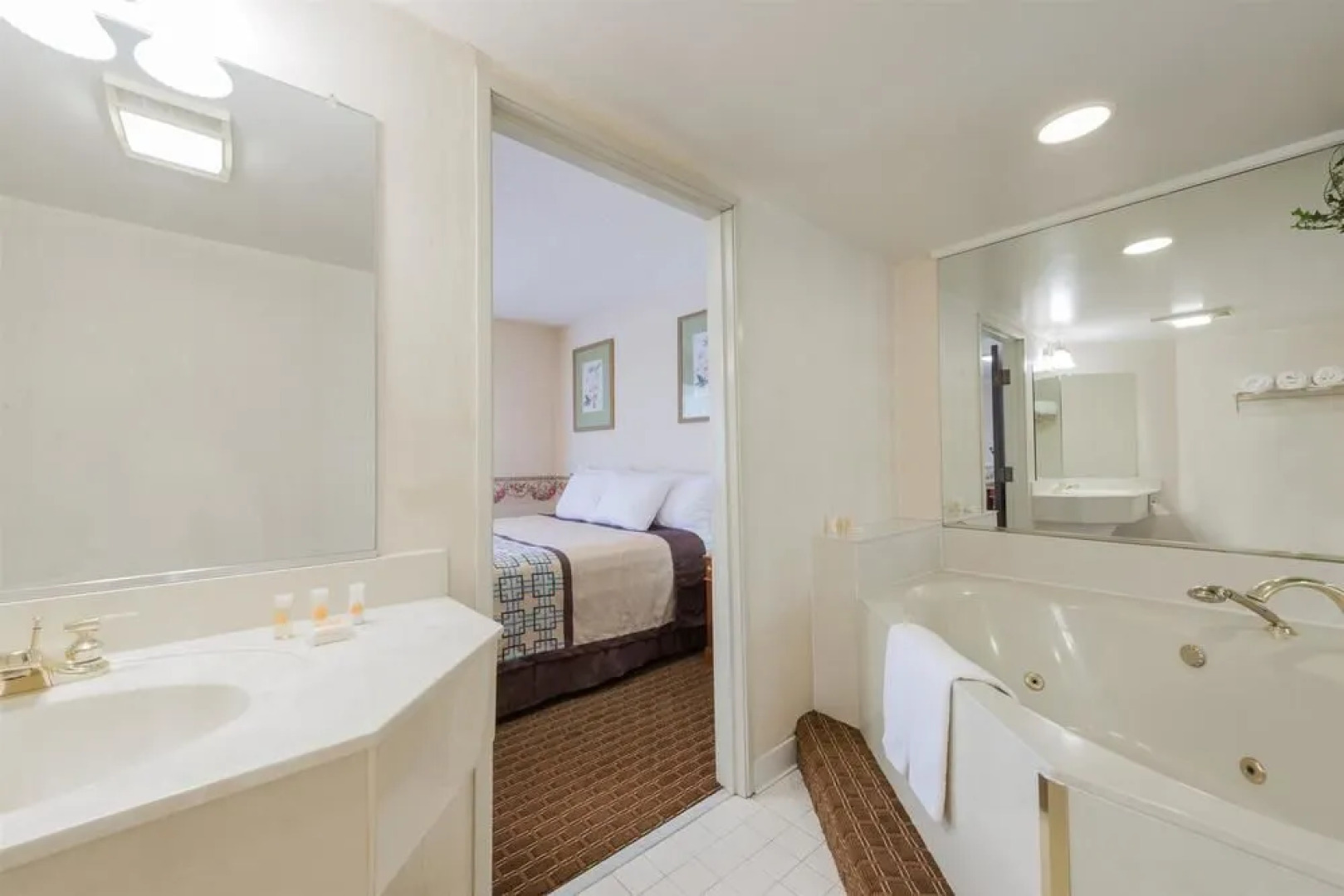 Days Inn Yadkinville