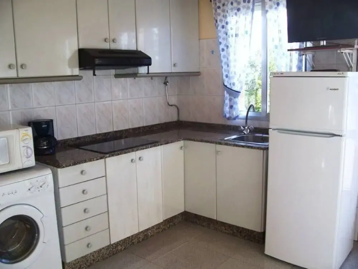 Bueu 101892 2 Bedroom Apartment By Mo Rentals