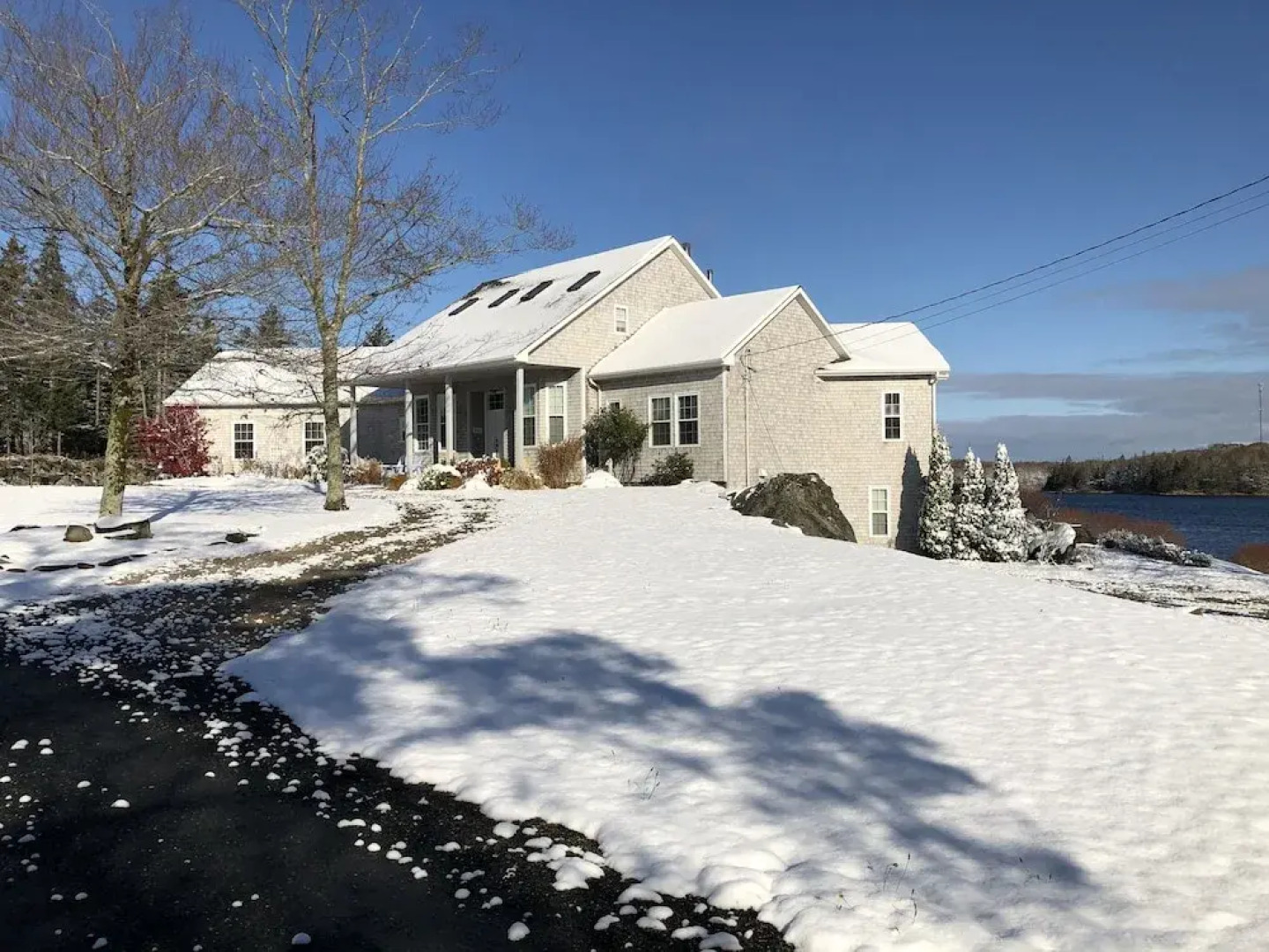 The Lake House Bed & Breakfast