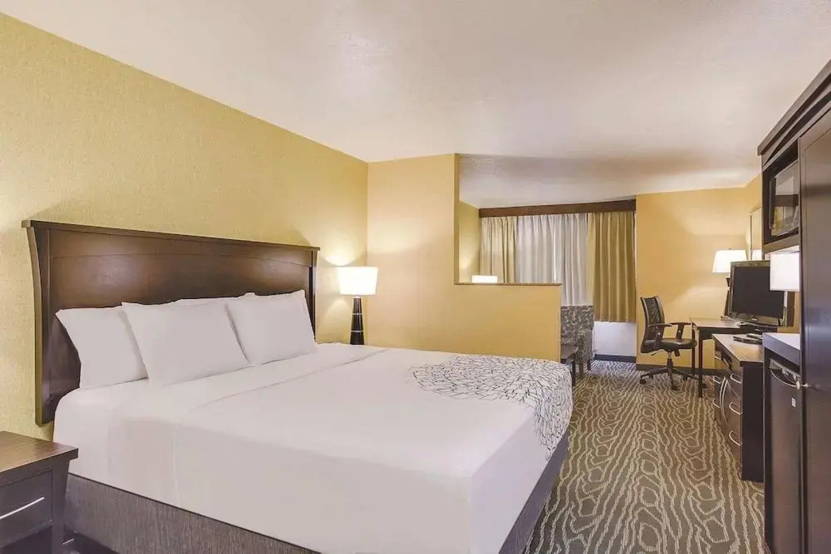 Crystal Inn Hotel & Suites - Logan