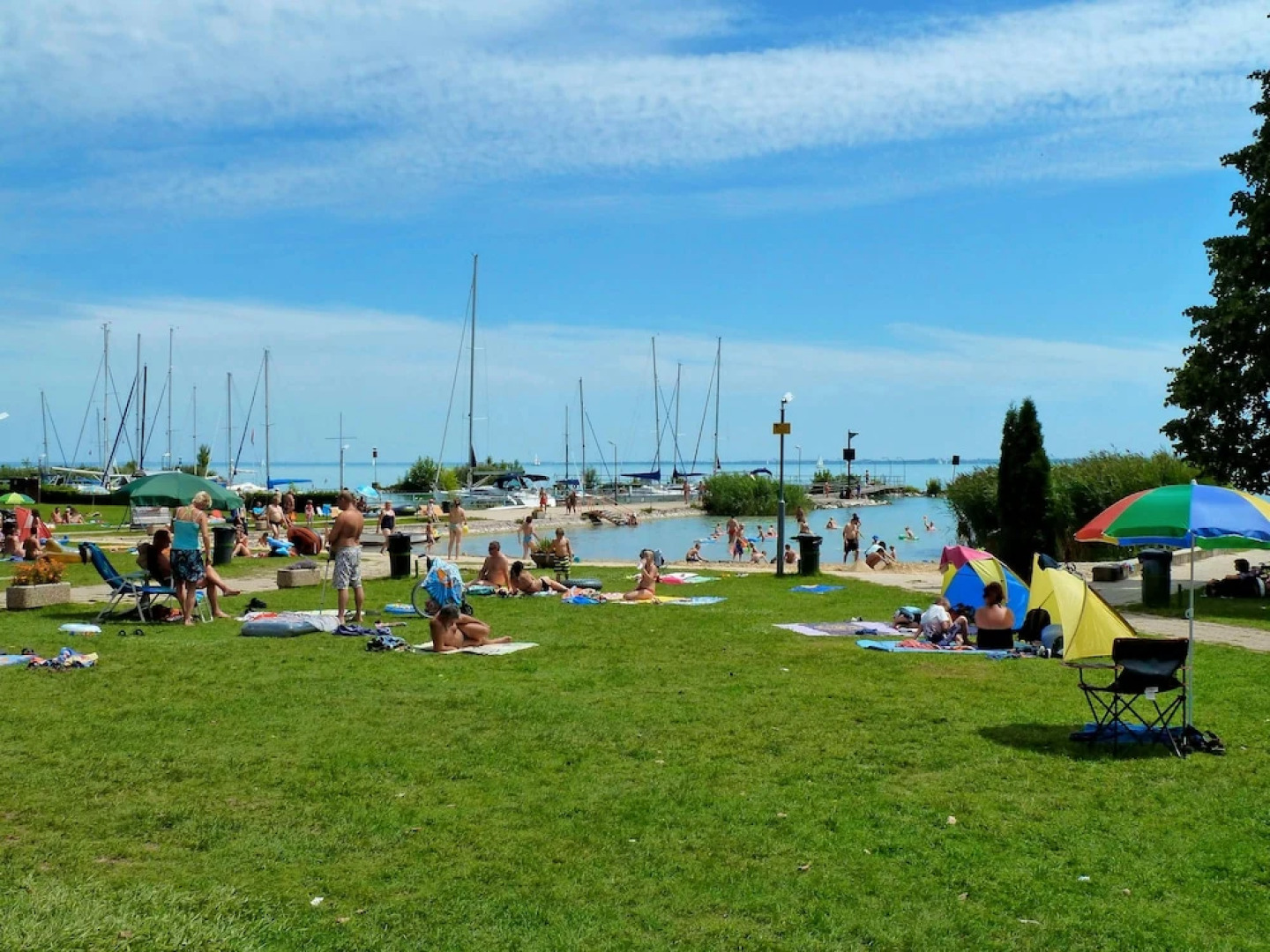 Happy Camp mobile homes in Füred Camping