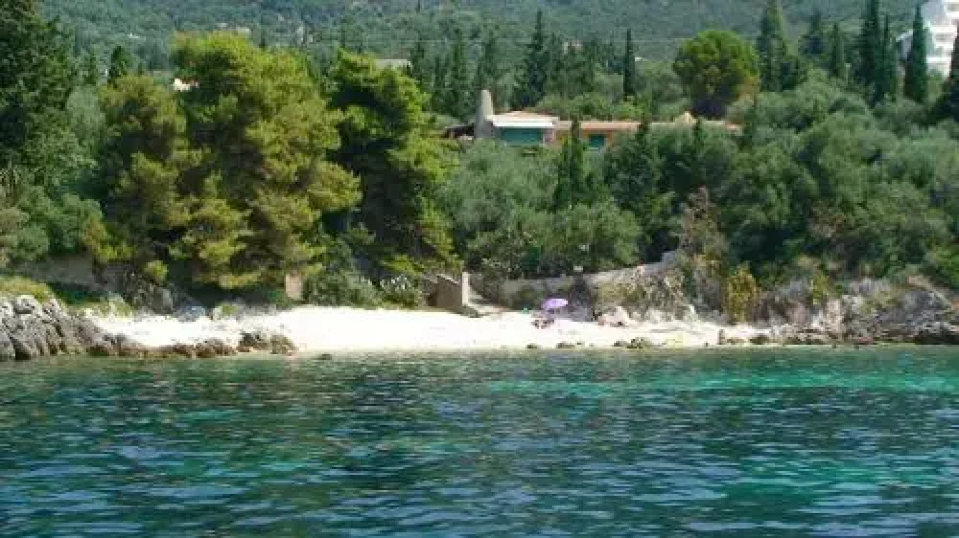 Zeus Pool Apartments