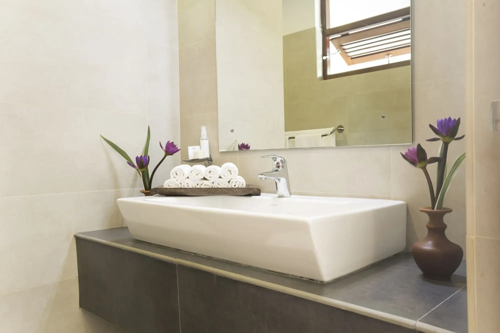 Rockside Beach Resort