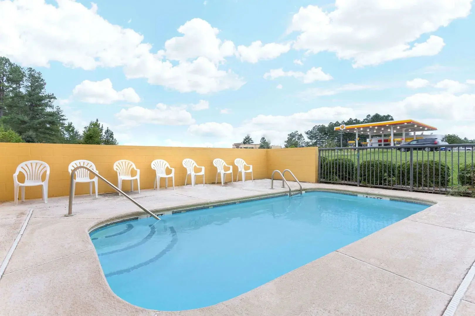 Super 8 by Wyndham Orangeburg