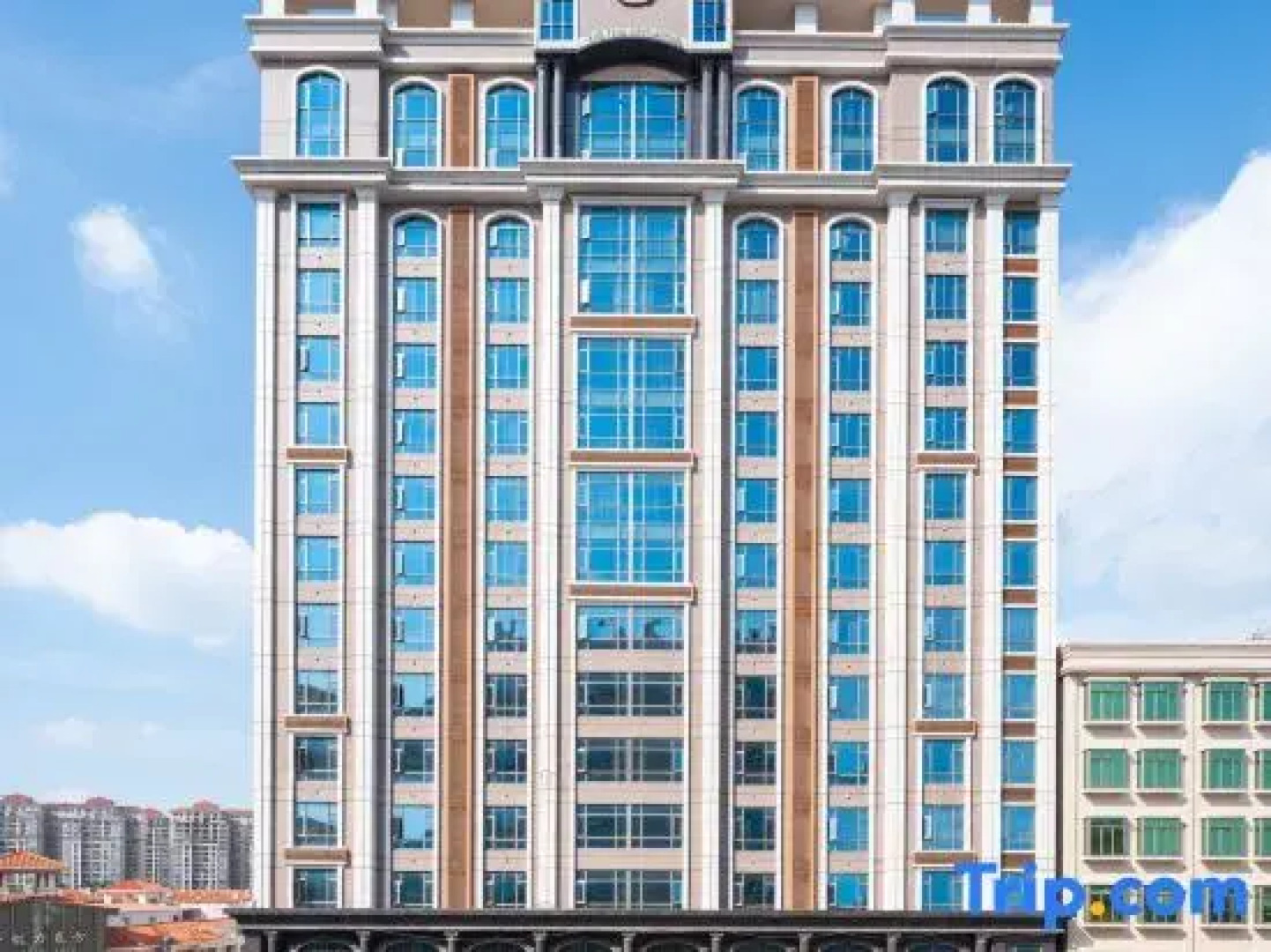 Victoria International Hotel ViCTORIAINTERNATIONALHOTEL (Maoming Dianbai Xinhu 2nd Road)