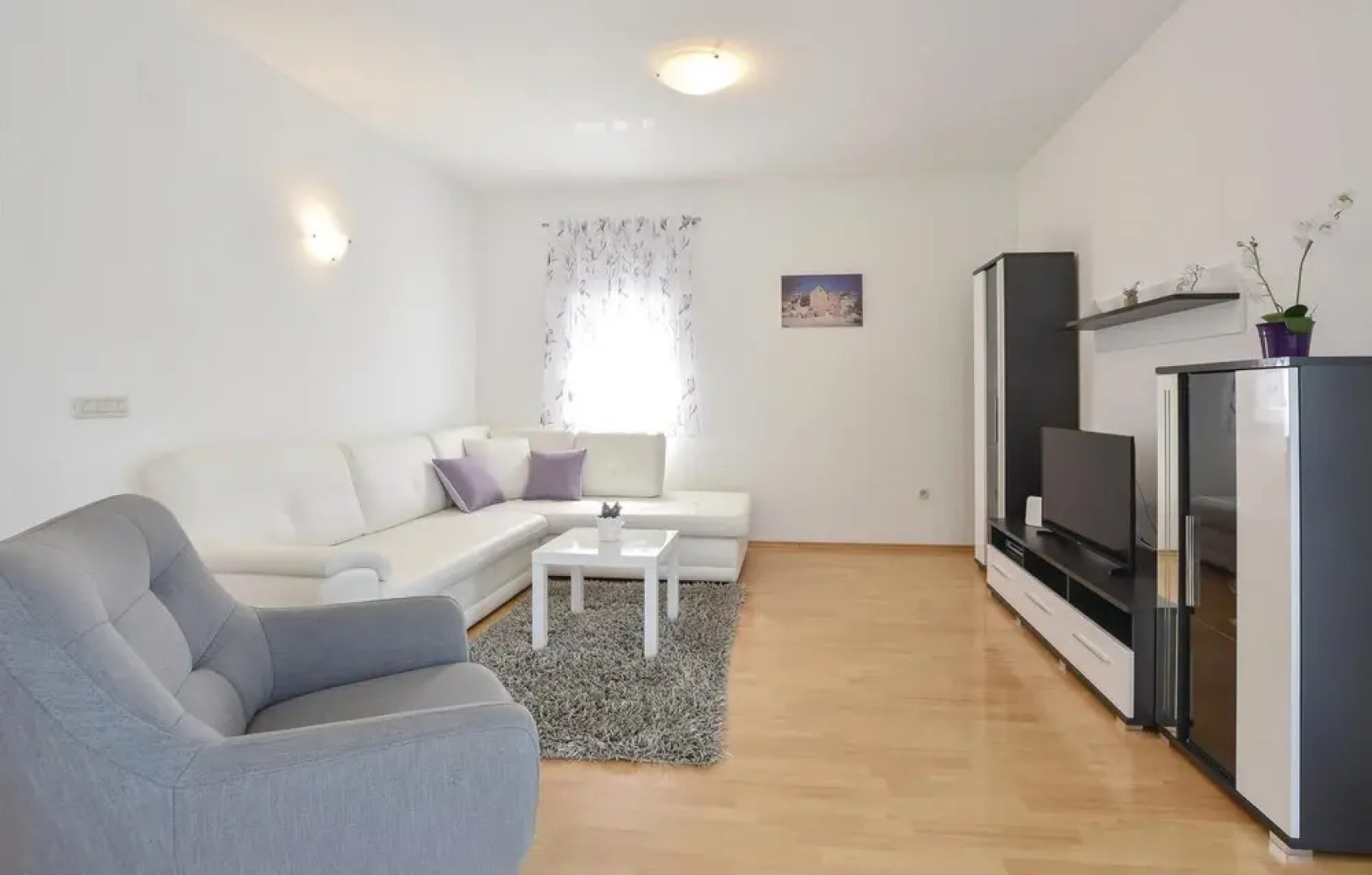 Stunning Home in Dugopolje With Wifi and 4 Bedrooms