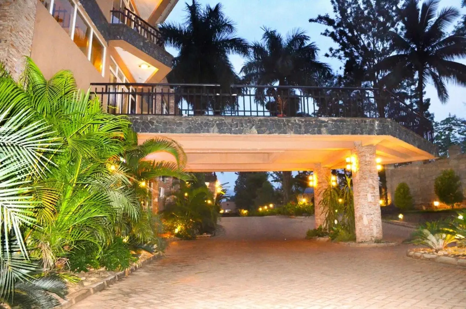 Wash and Wills Hotel