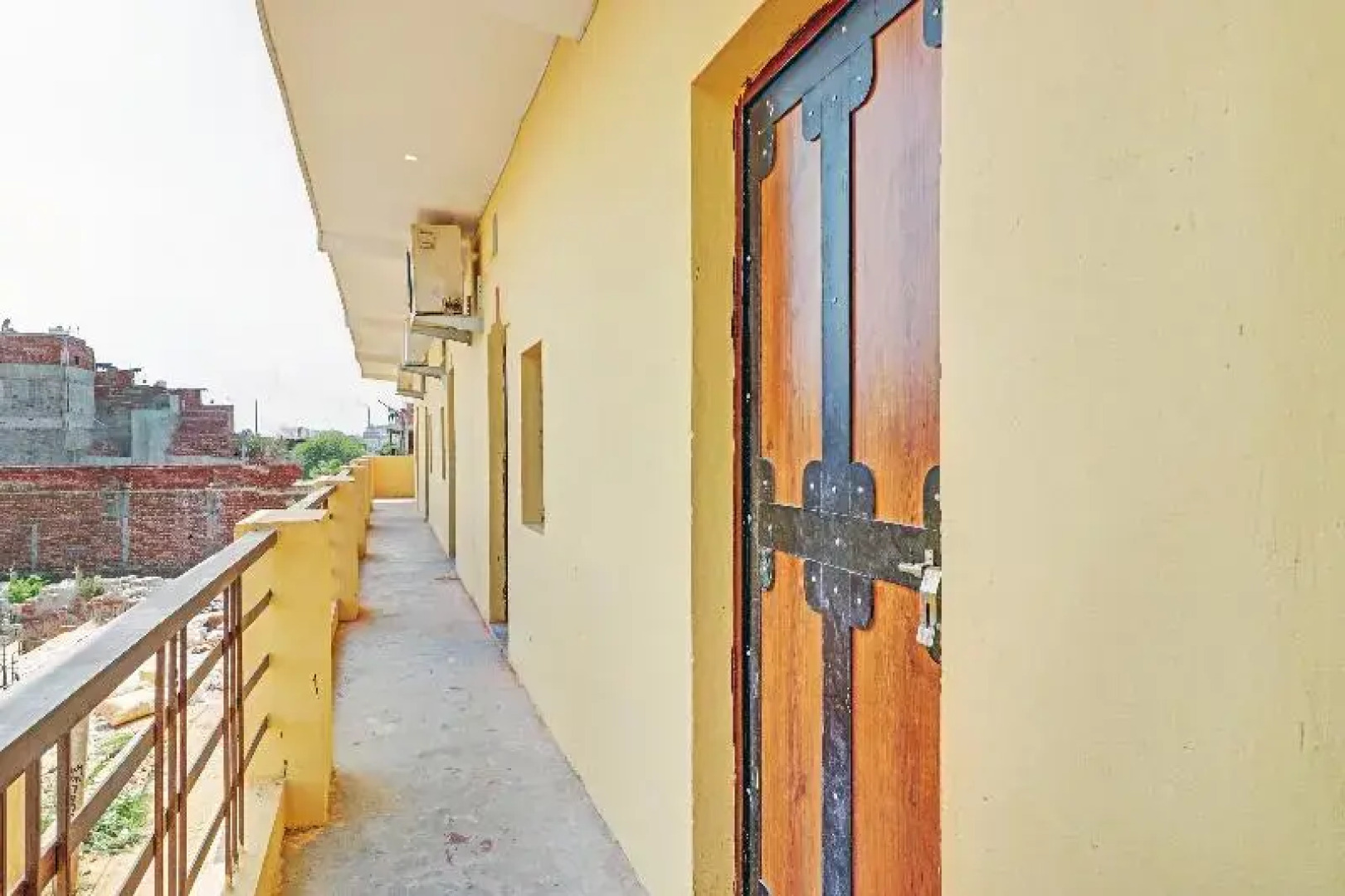 OYO 79466 Vats Tower