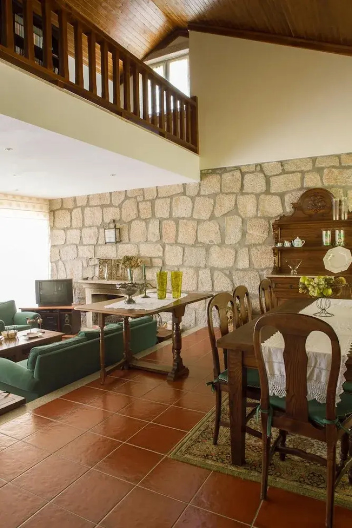 House With 5 Bedrooms in Paredes de Coura, With Wonderful Mountain View, Private Pool, Enclosed Garden Near the Beach