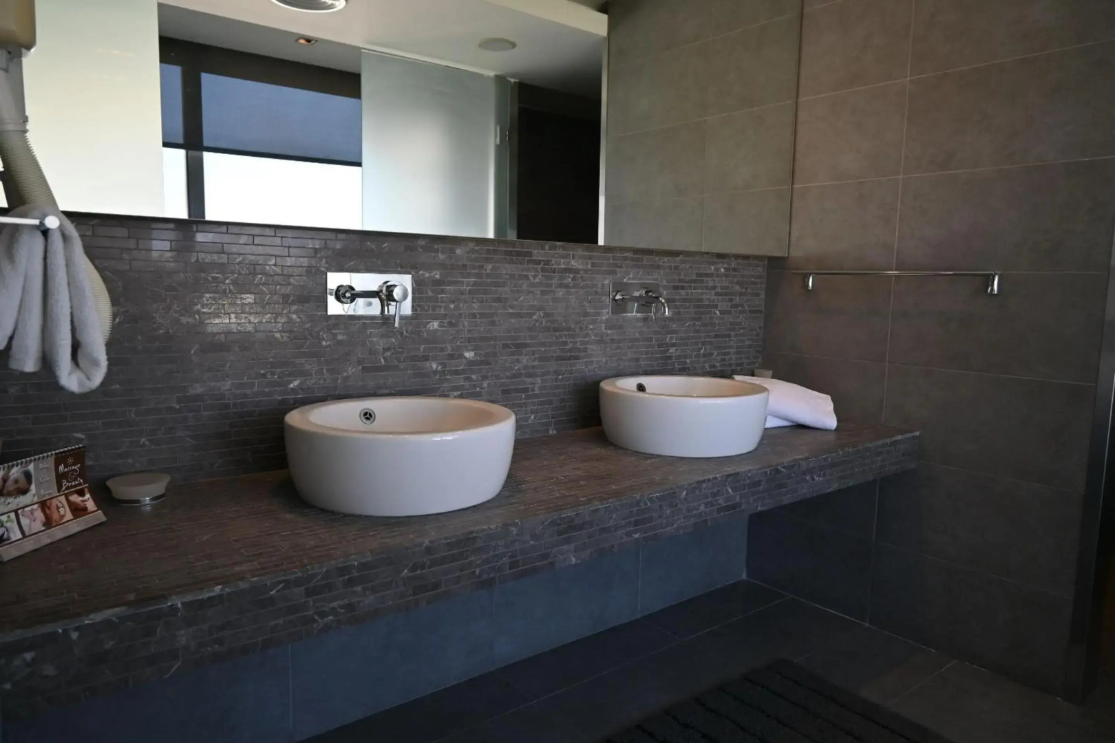 Angela Downtown Hotel