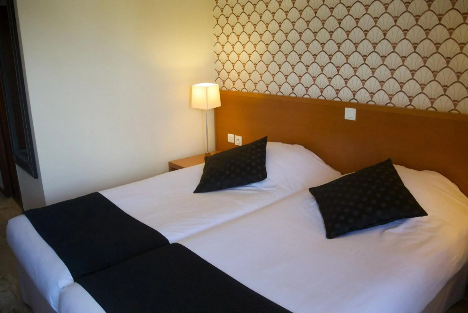 The Originals City, Hôtel Castel Burgond