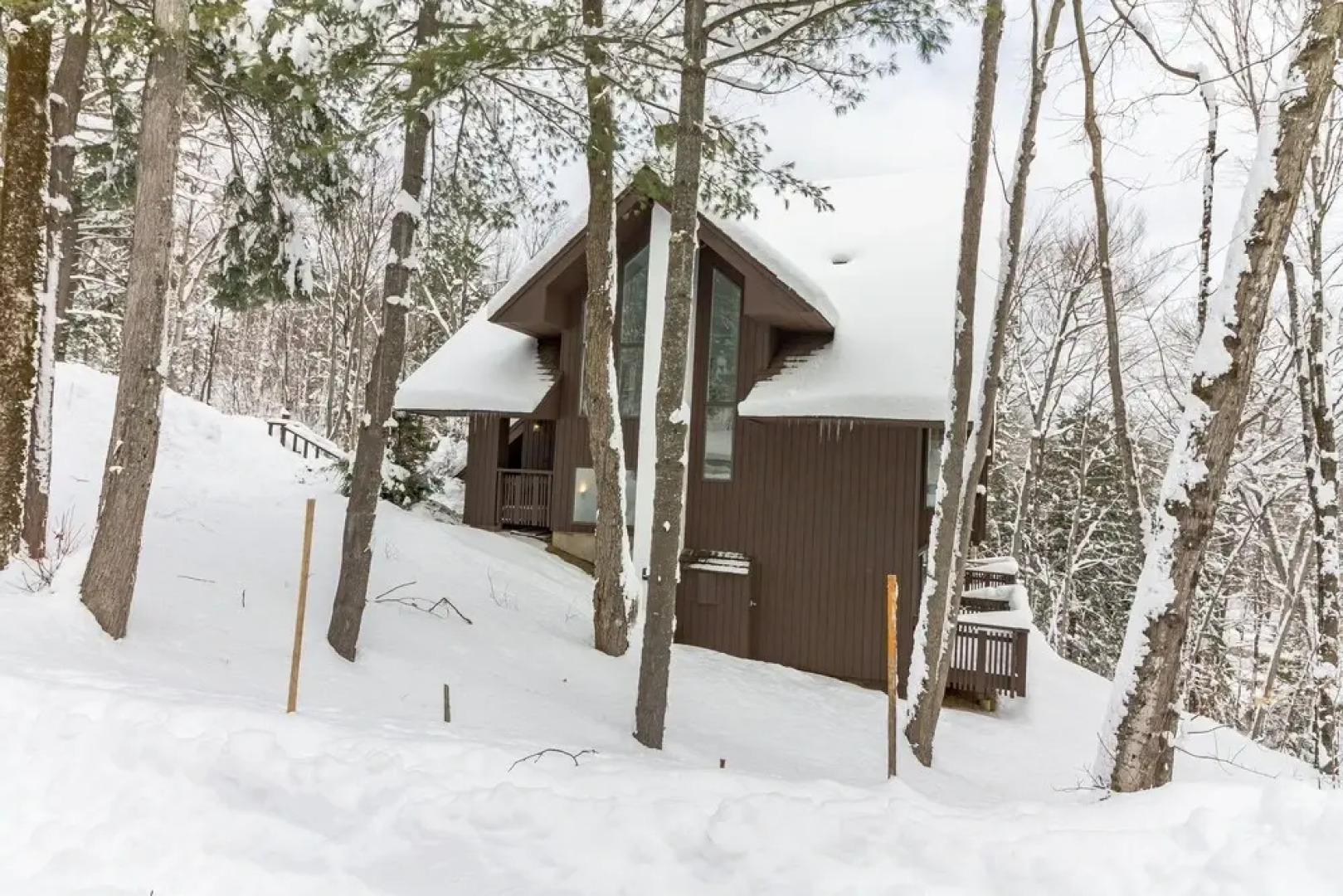 Slopeside In Okemo - Beautifully Renovated Spacious Family Townhouse 3 Bedroom Townhouse by RedAwning