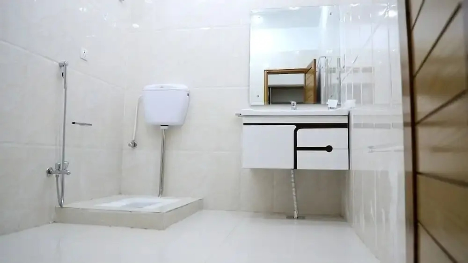 Usmania restaurant and Civic Hotel