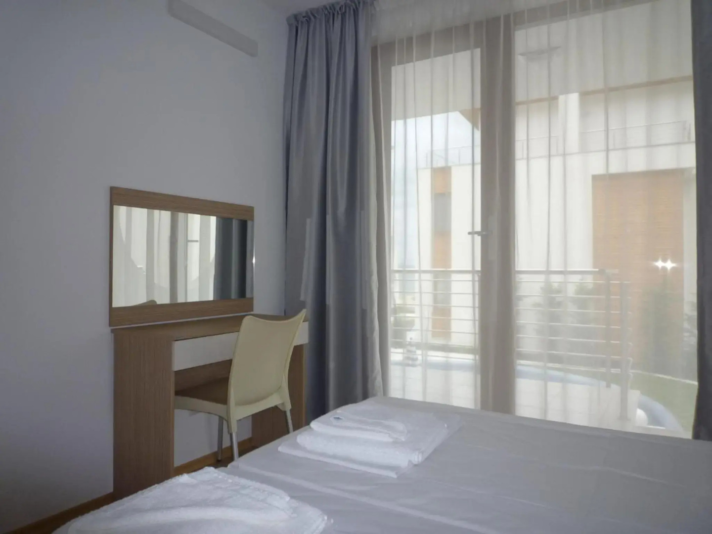 White Sails Apartments