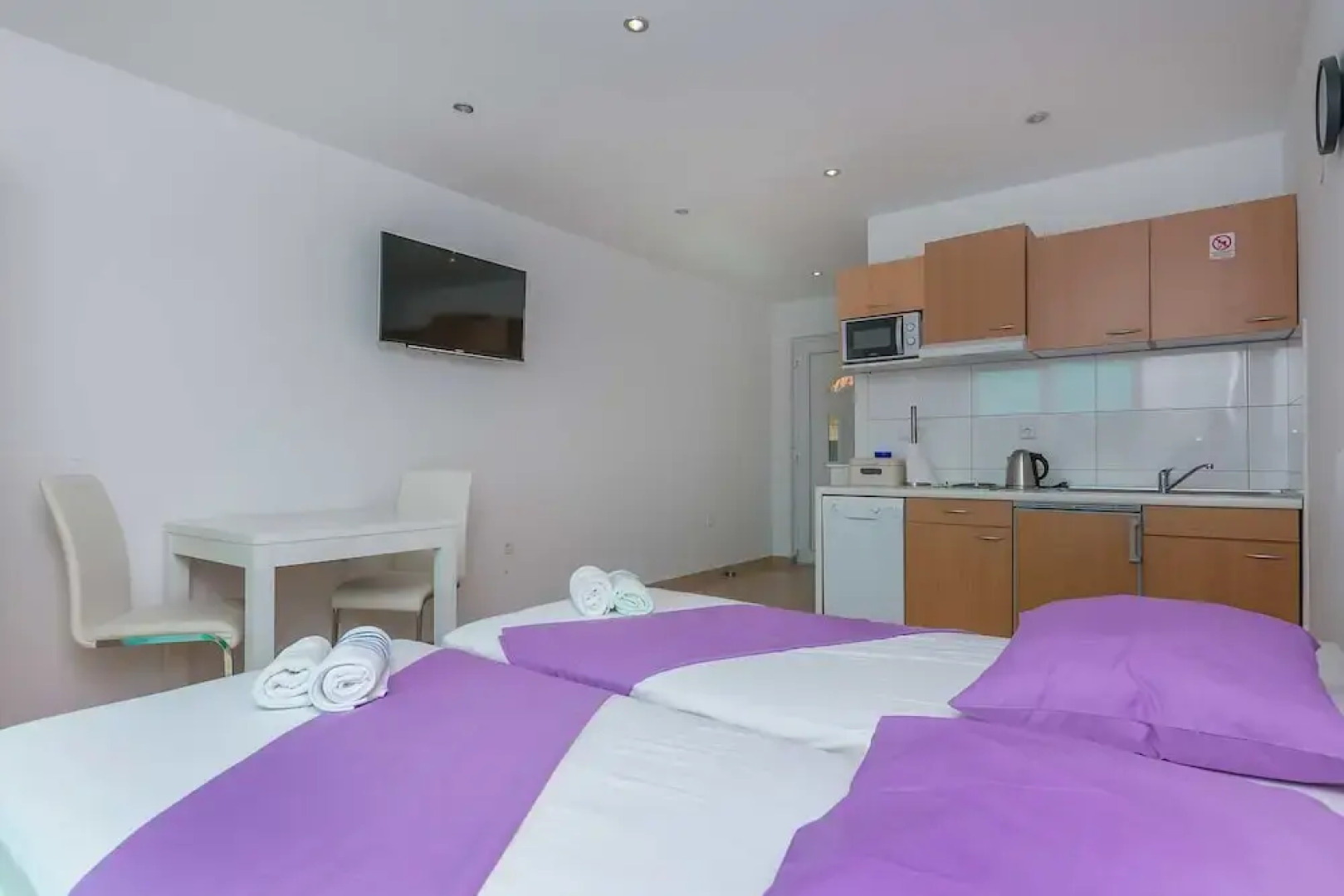 Apartments Road star