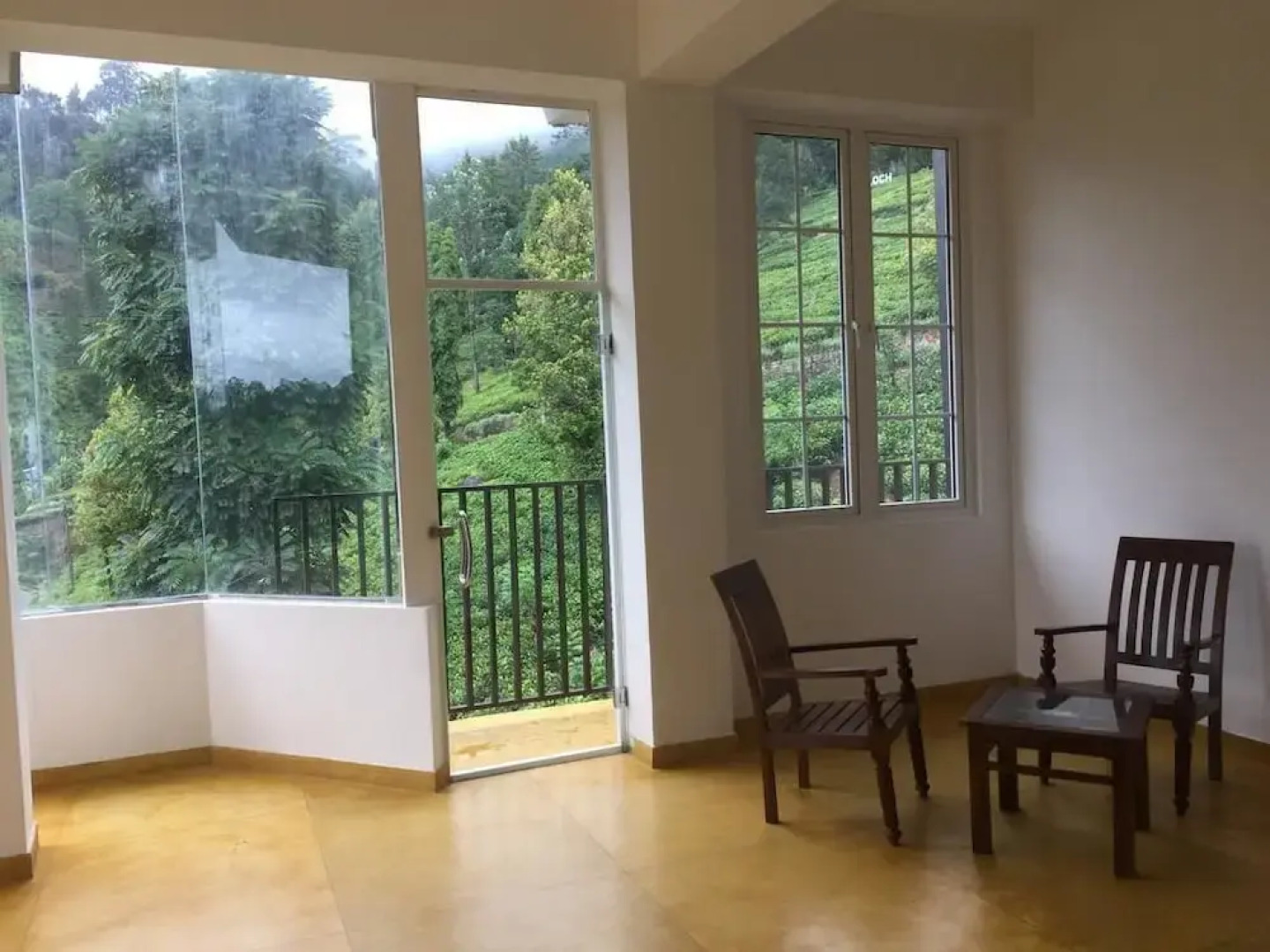 OYO 122 Glenloch Tea Factory Hotel