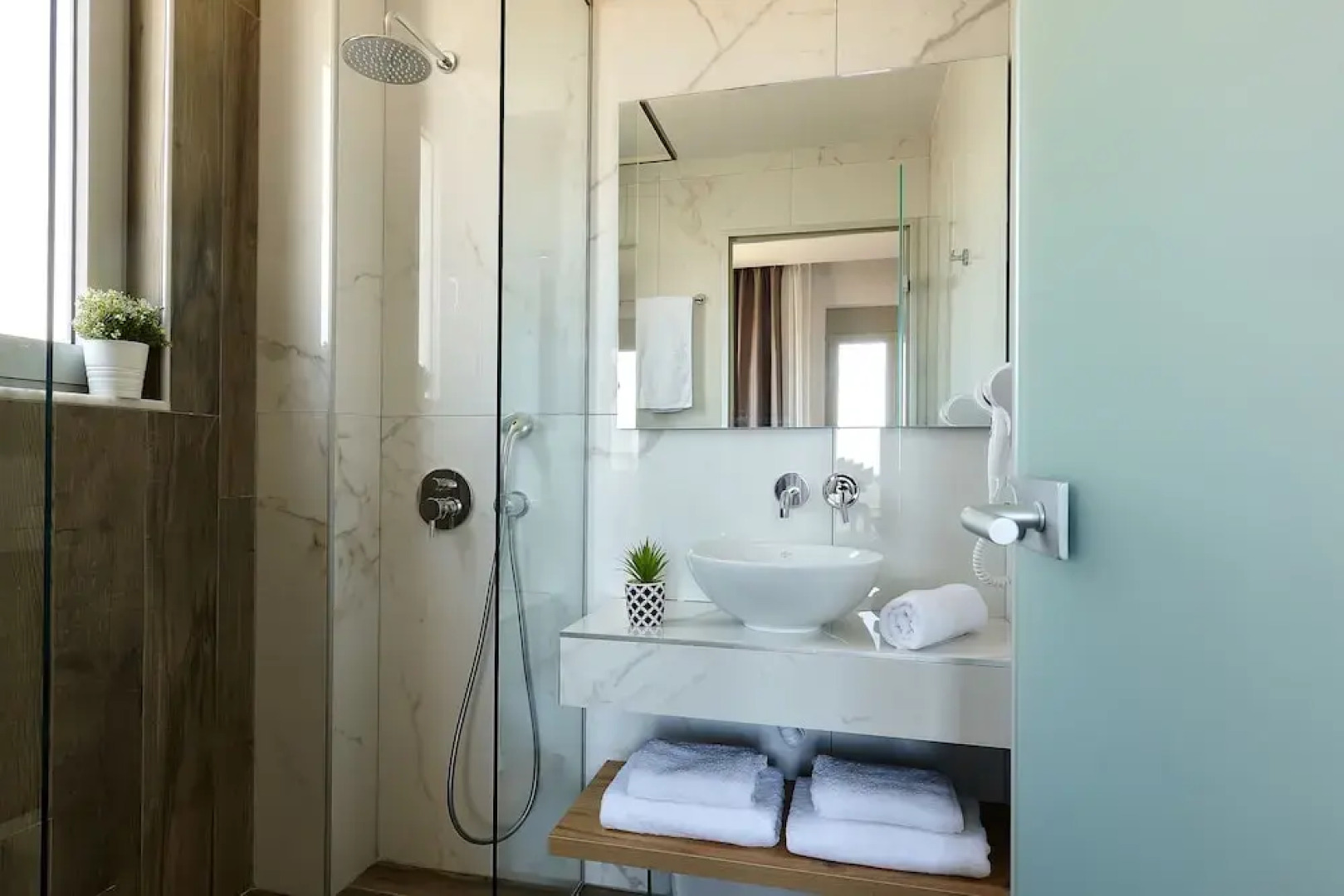 Theasea Stylish Residences