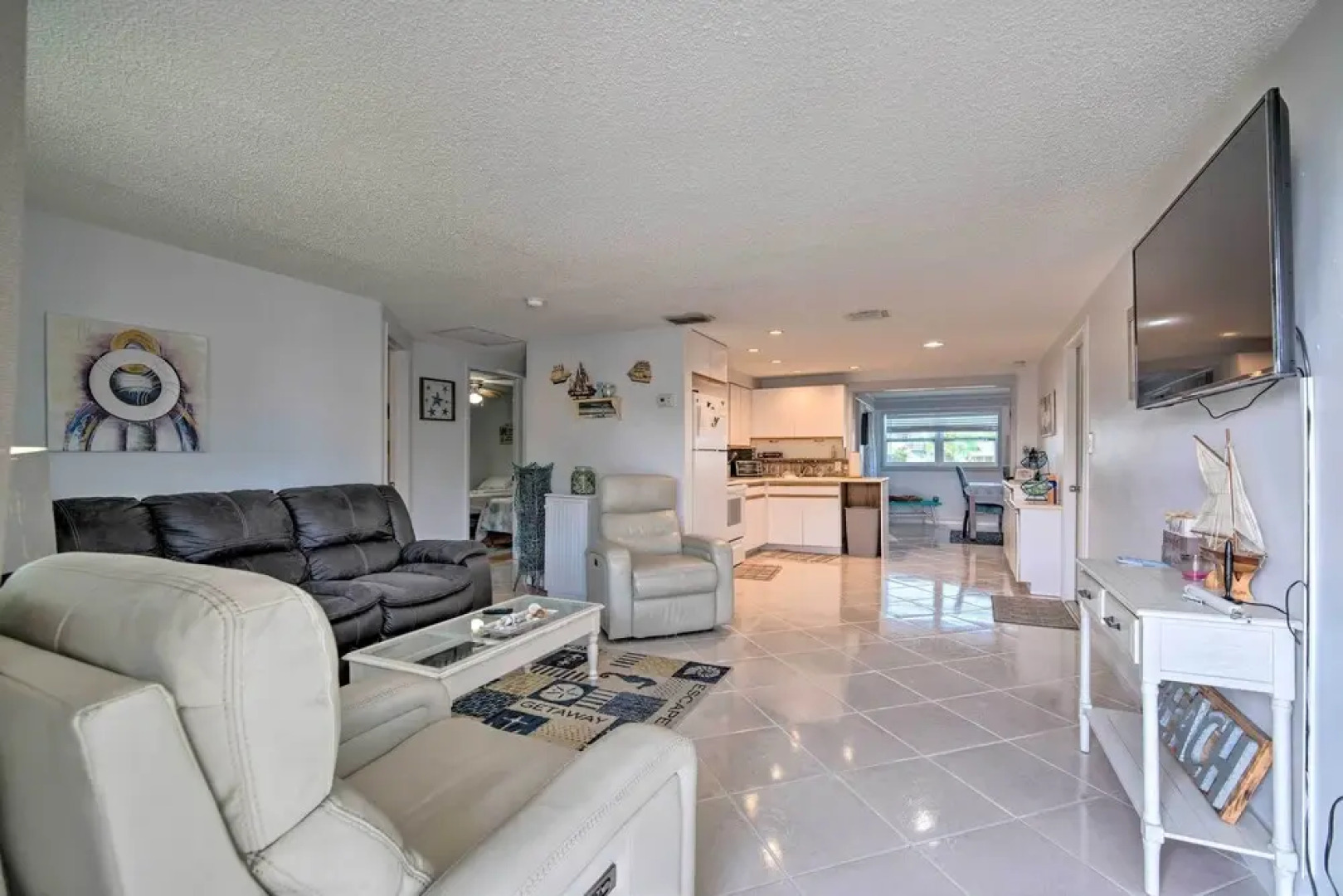 Canalfront Hudson Home W/private Dock & Yard!