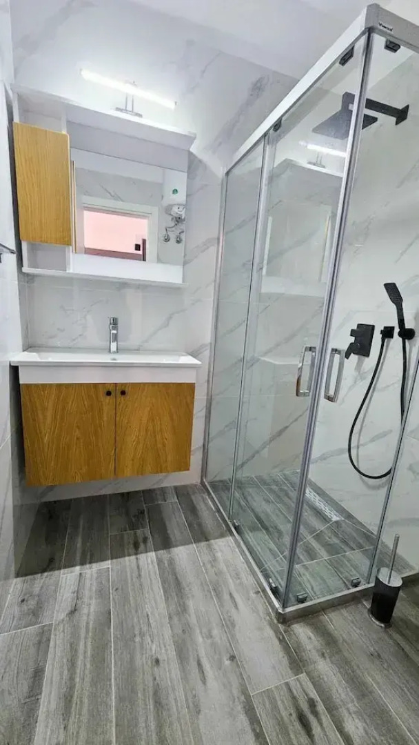 Azure Seaview Studio in Caesar Blue