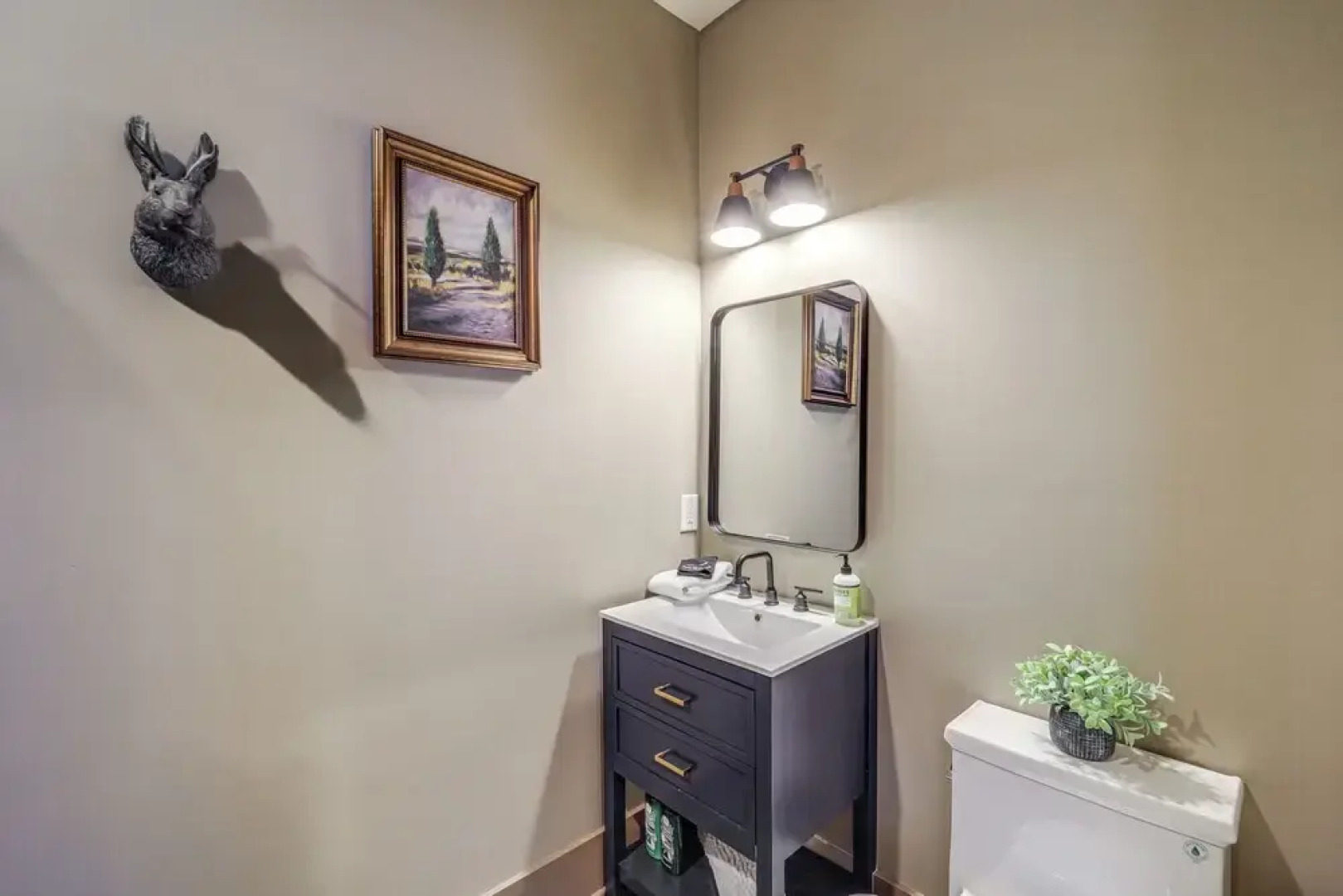 2 Mi to Beech Mtn Resort! 8,000-sq-ft Luxe Escape