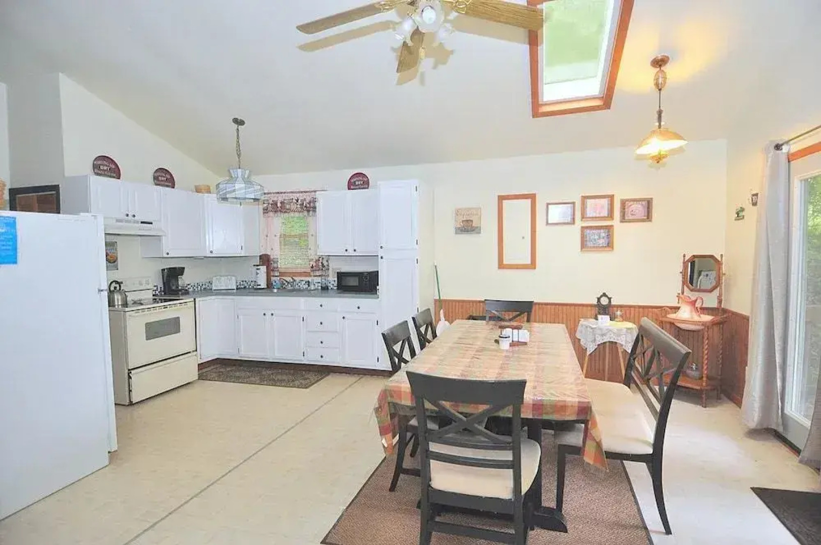 Davis Delight - Wonderful Country Home