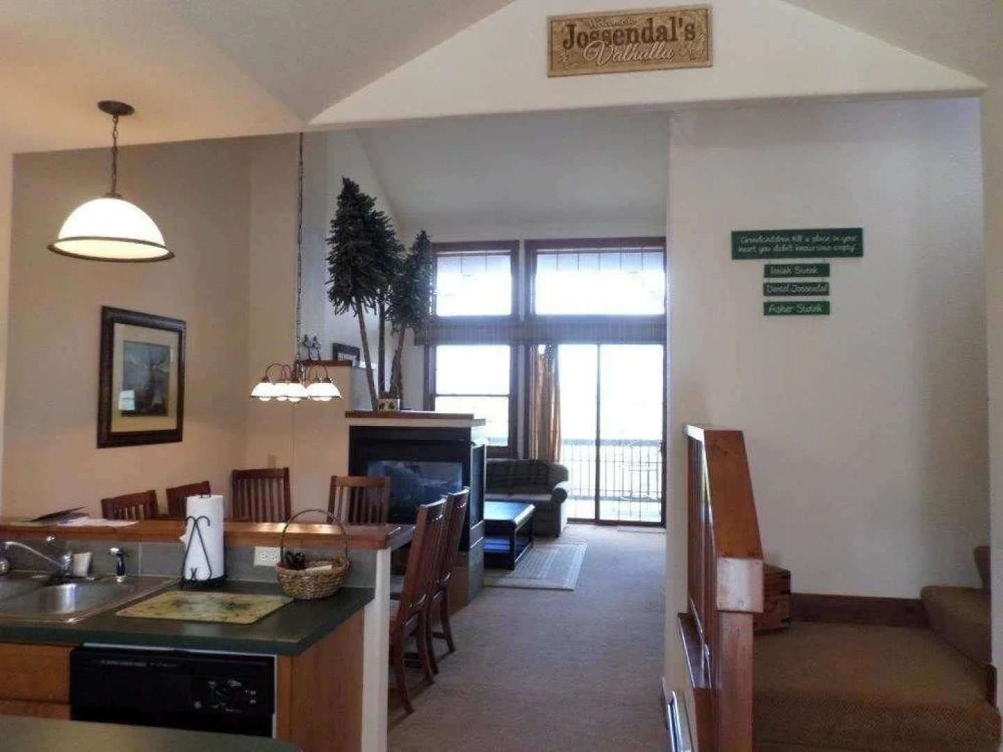 Kicking Horse Lodges