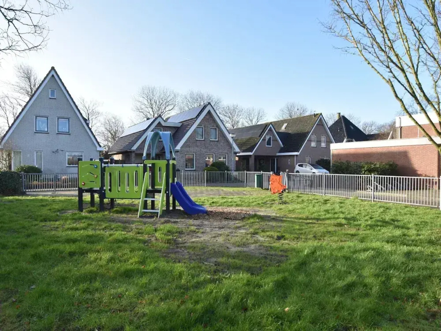 Spacious Holiday Home Close to the sea
