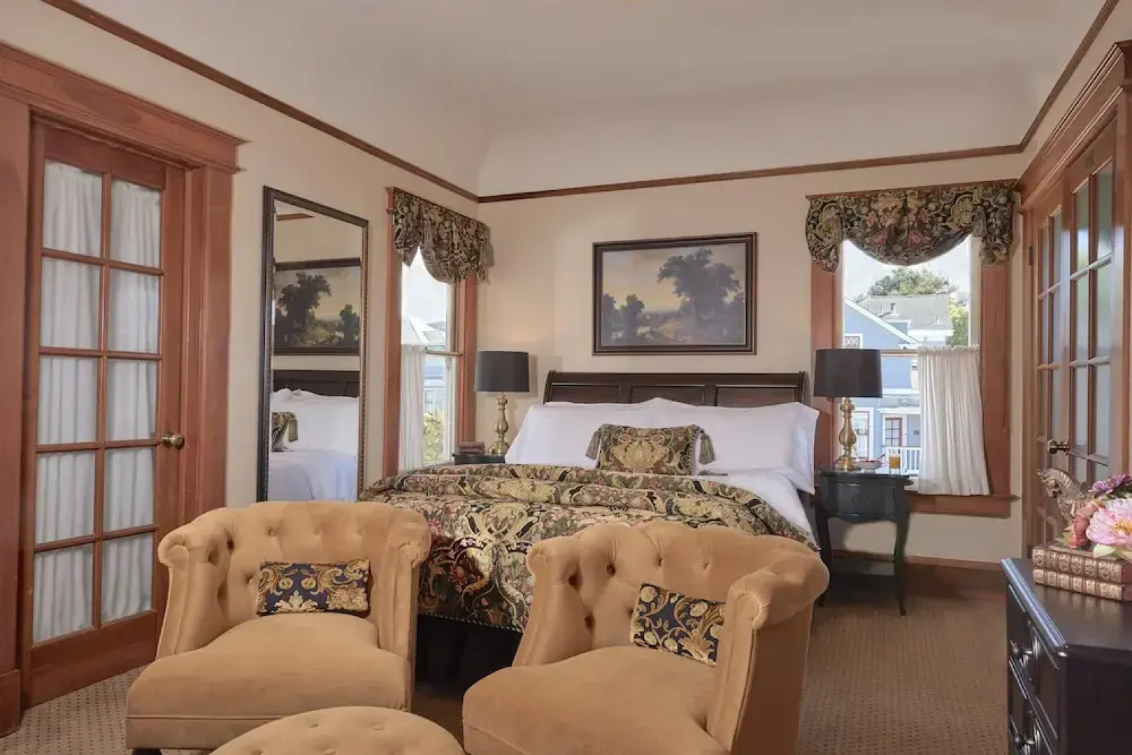 The Charles Pacific Grove - Artfully Designed Inclusive Inn