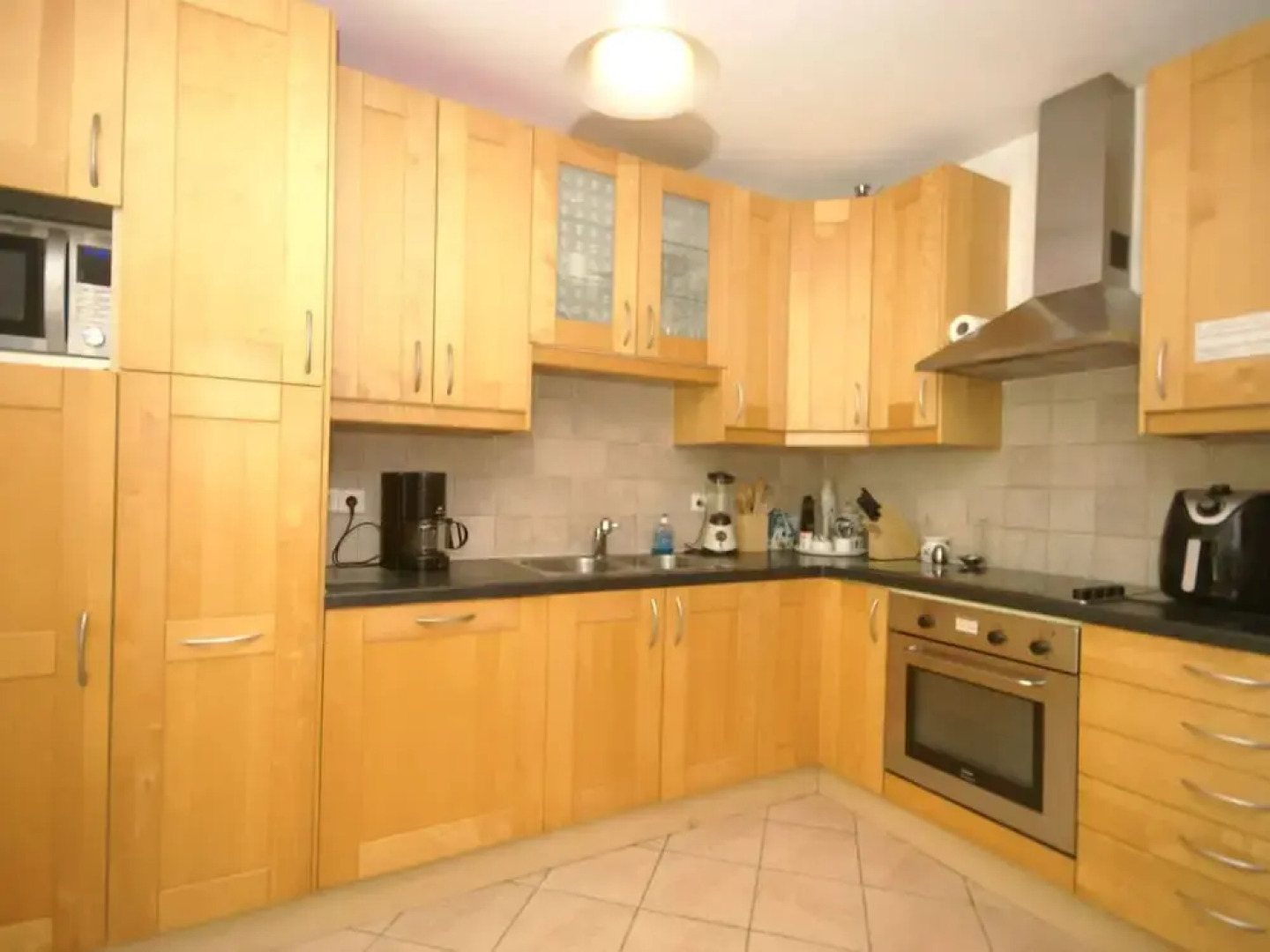 Beautiful Villa With Private Pool, Lovely Terraces, Privacy and Near St. Tropez