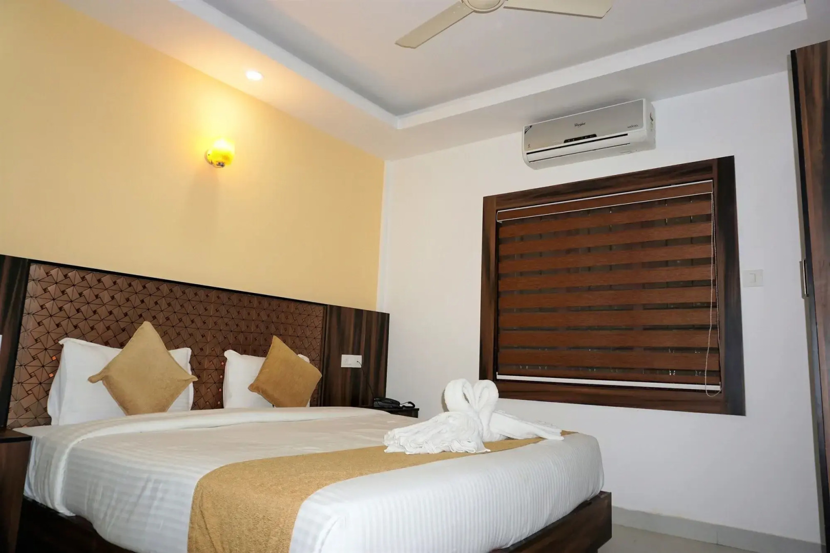Hotel Kochi Crown