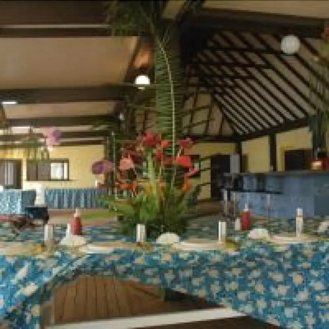 Safe Landing Eco Lodge