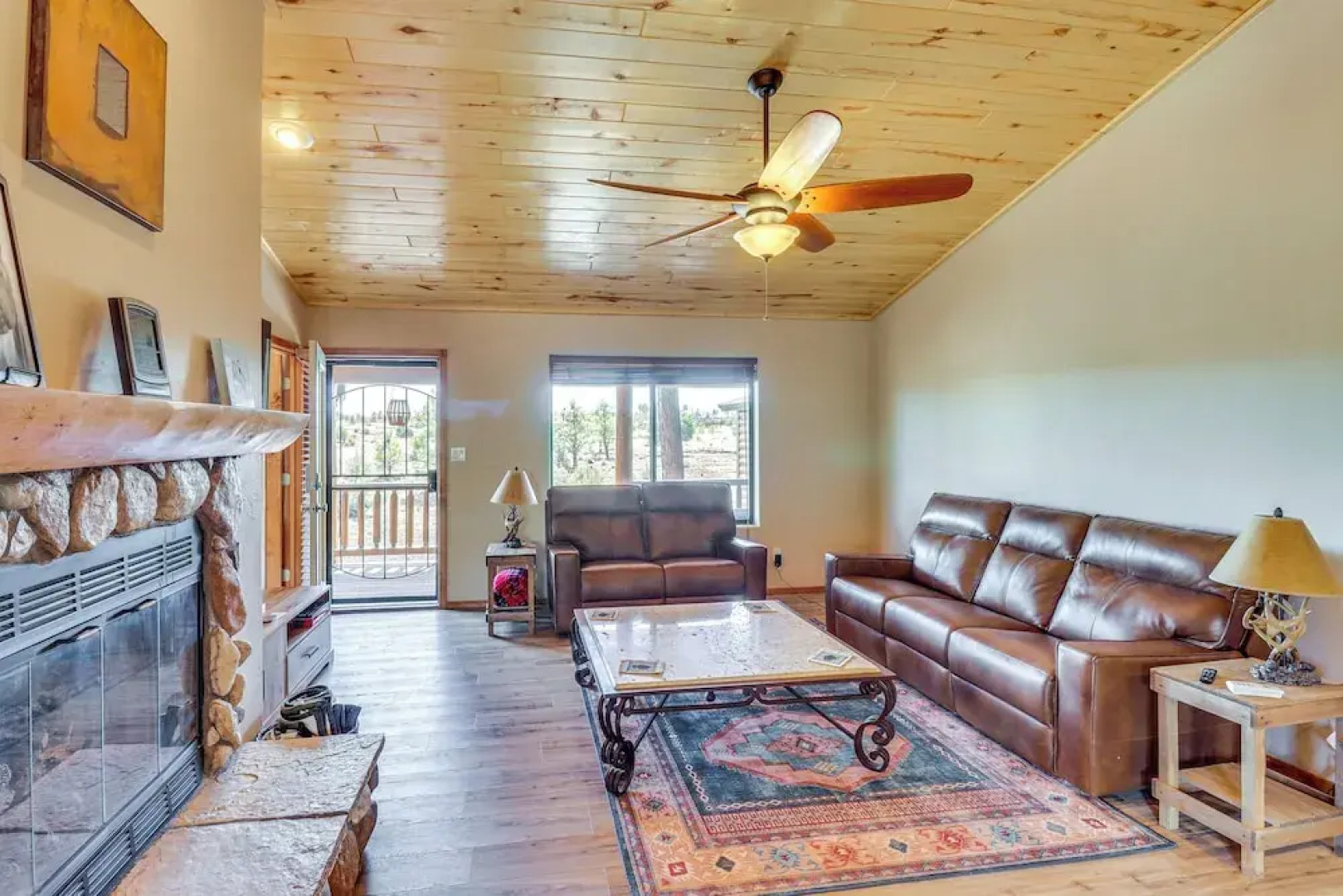 Near Lakes & Trails: Pet-friendly Cabin in Arizona