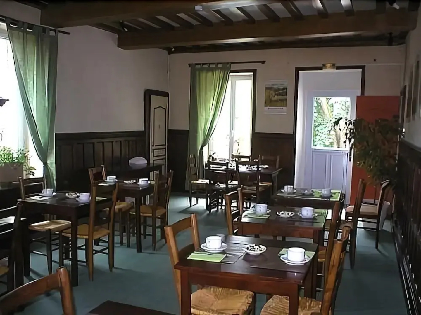 Logis Auberge Le Voutenay