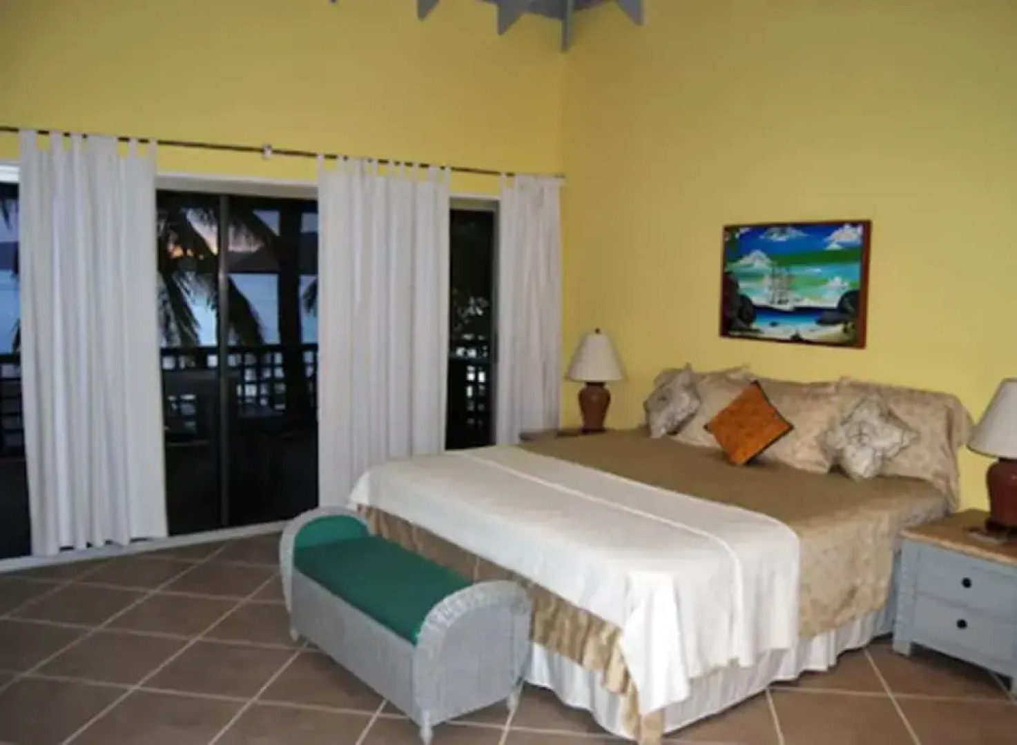 Fort Recovery Beachfront Villa & Suites Hotel