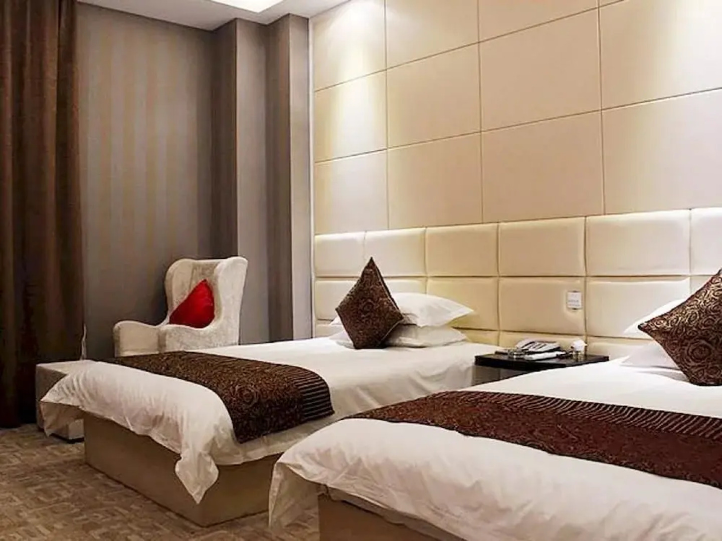 1982 Theme Fashion Hotel - Taizhou