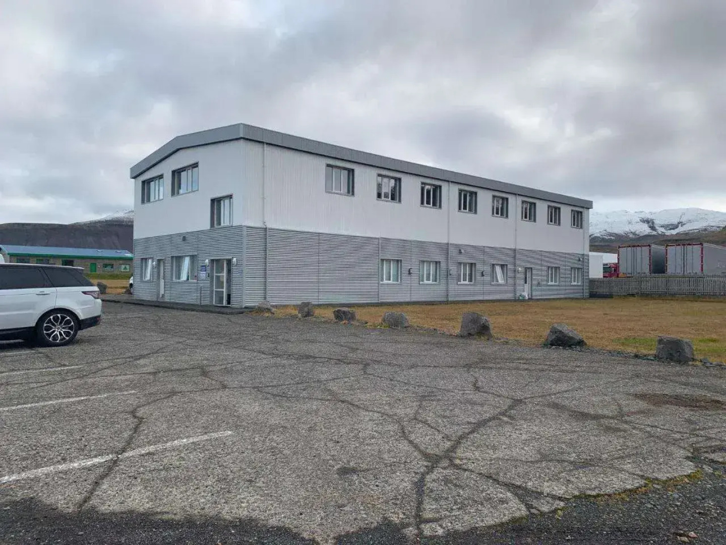 Stoð Guesthouse and apartments