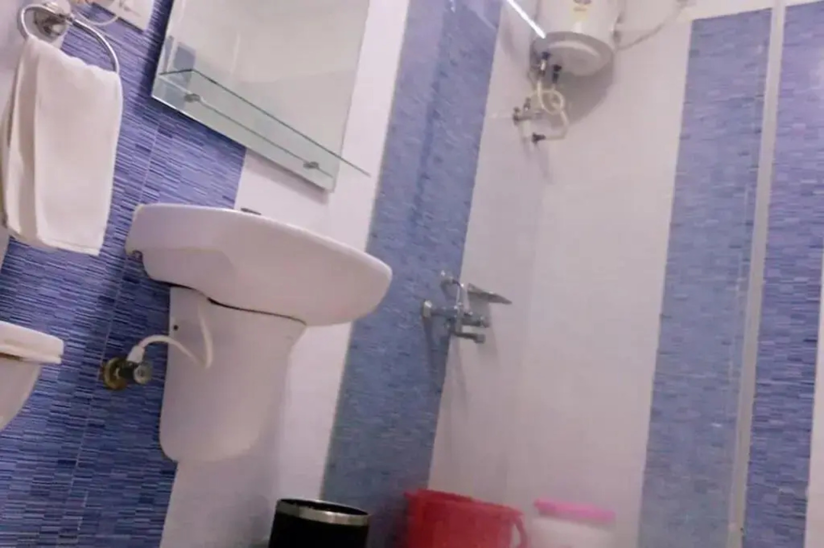 Challenger Residency