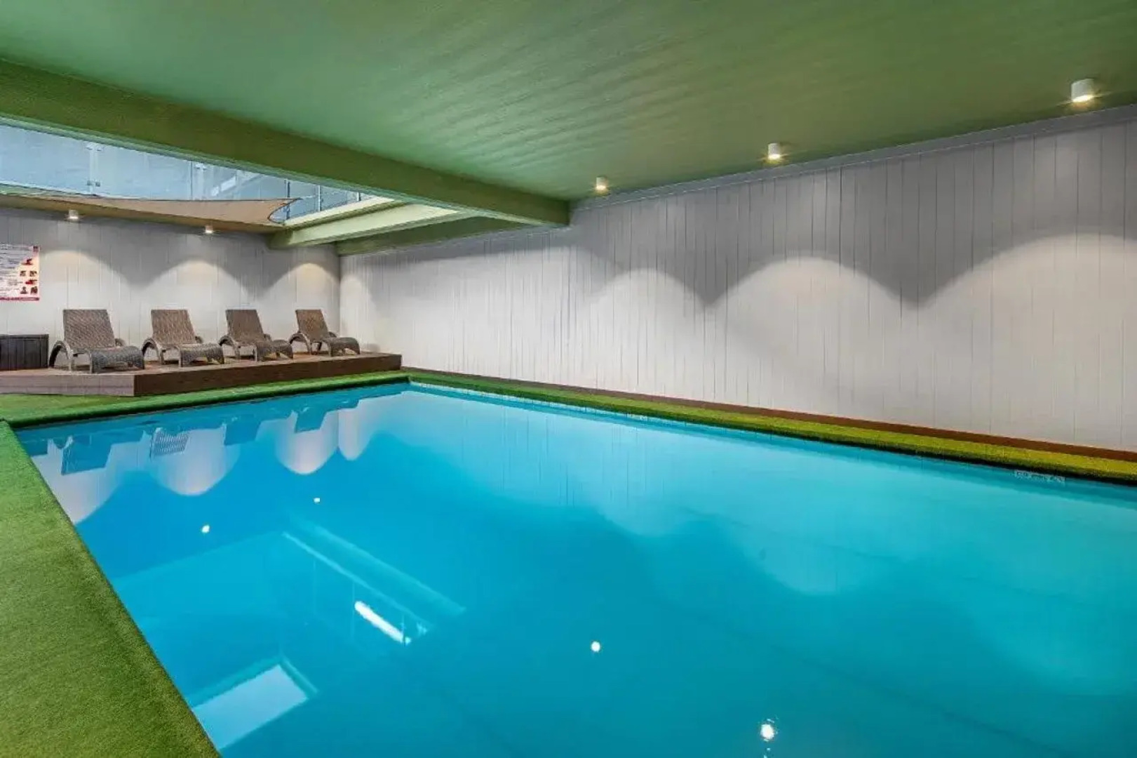 Stay at Alice Springs Hotel