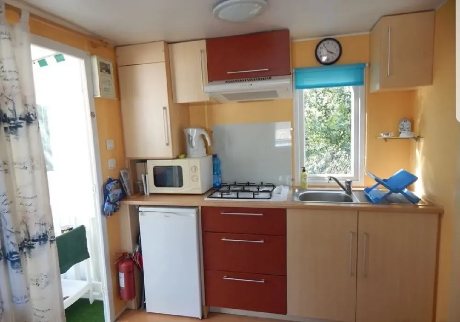 Bungalow With one Bedroom in Meschers-sur-gironde, With Pool Access, Furnished Garden and Wifi