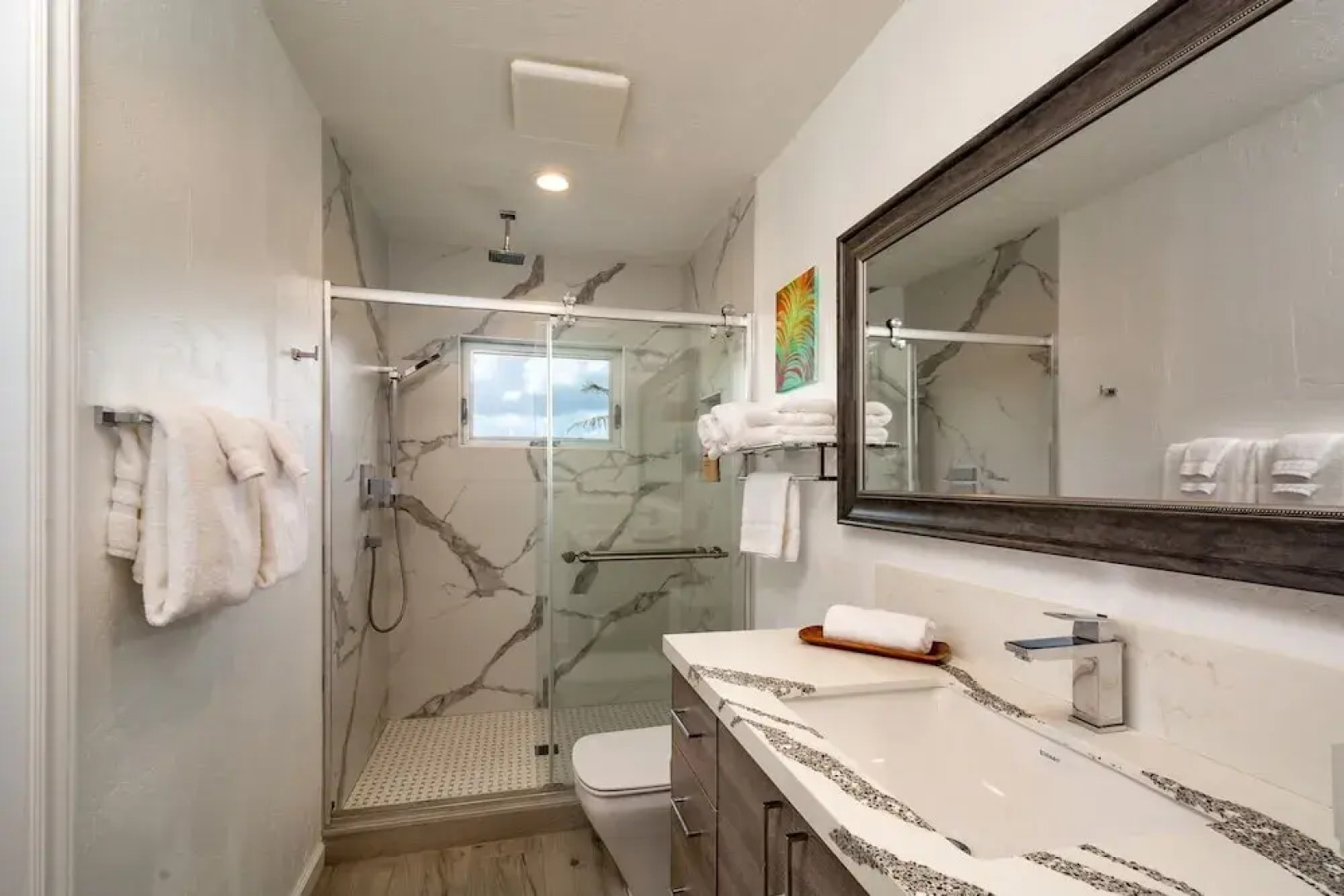 Bond House 4 Bedroom Home by RedAwning